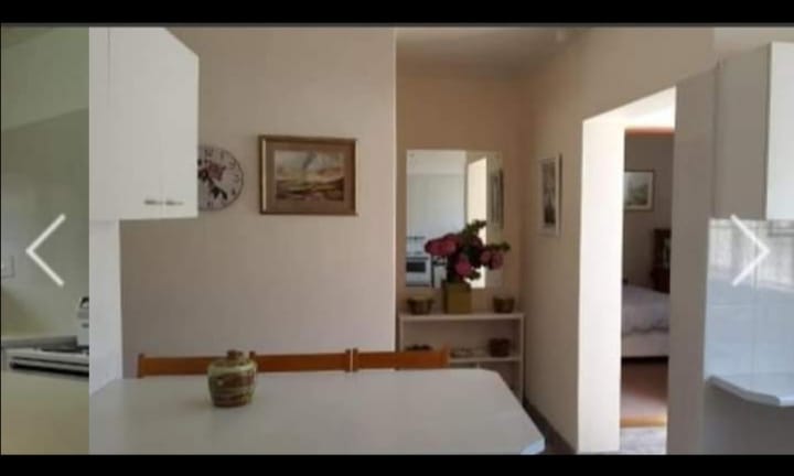 4 Bedroom Property for Sale in Glen Barrie Western Cape